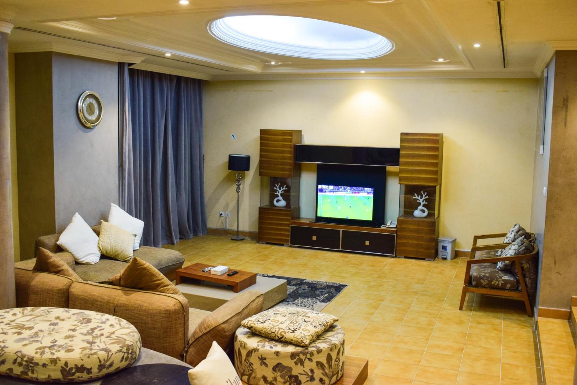 Arjan Qurtuba Served Apartment *